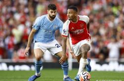 开云下载-瓜帅斩获关键胜利，曼城追赶领先位置