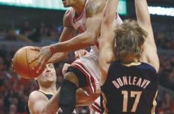 开云体育入口-步行者逆转公牛，加里纳利高光表现的简单介绍