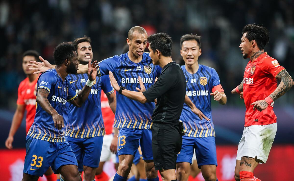 恒大负苏宁:广州恒大队不敌江苏苏宁队,遭受挫折 恒大负苏宁:广州恒大队不敌江苏苏宁队,遭受挫折