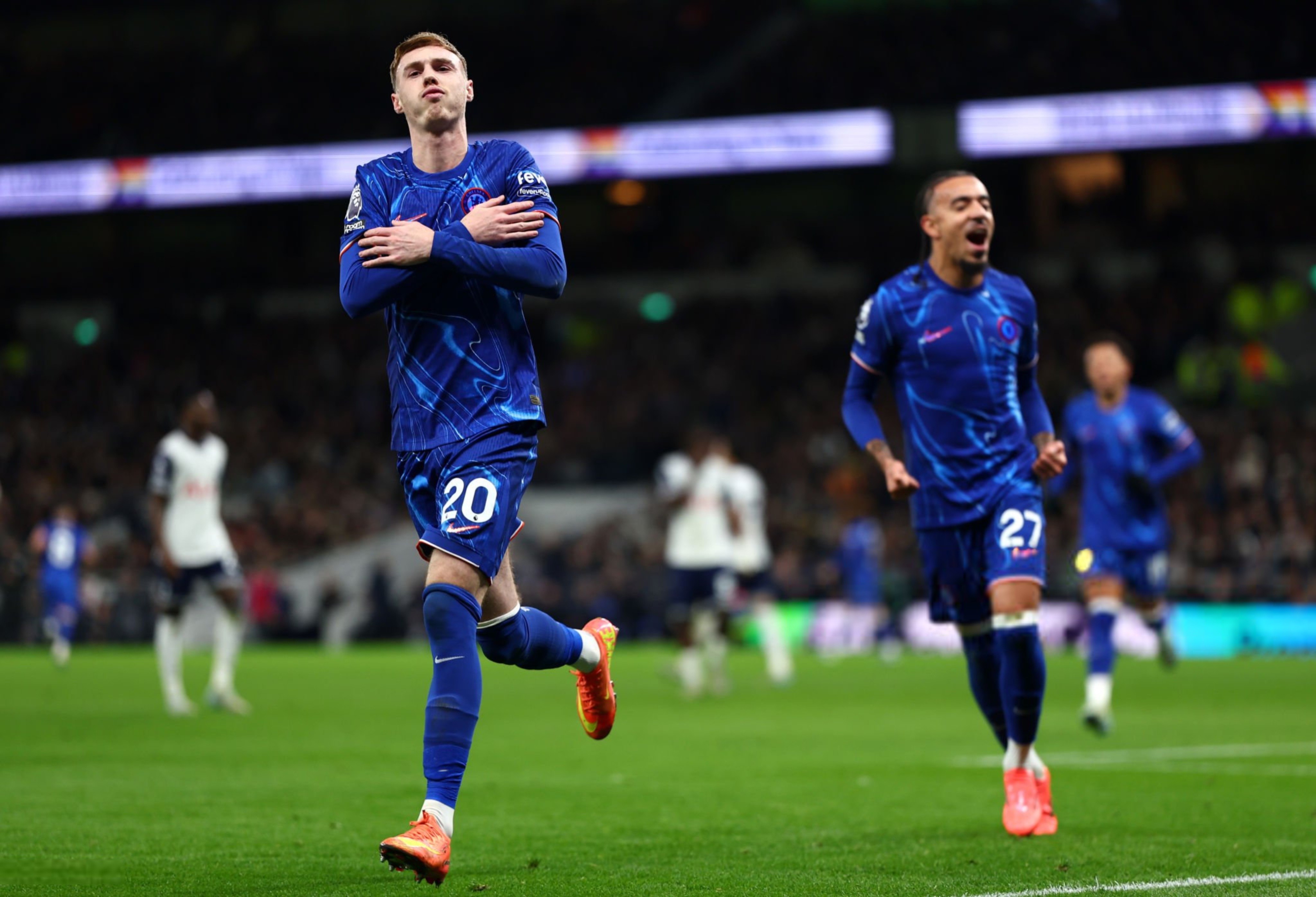 切尔西连续告捷,成功晋级淘汰赛进程 切尔西连续告捷,成功晋级淘汰赛进程