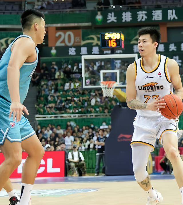 沙尔克队连胜表现抢眼积分不断攀升