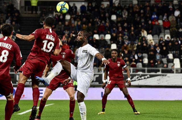 亚眠主场扩大比分，占据积分榜上风的简单介绍