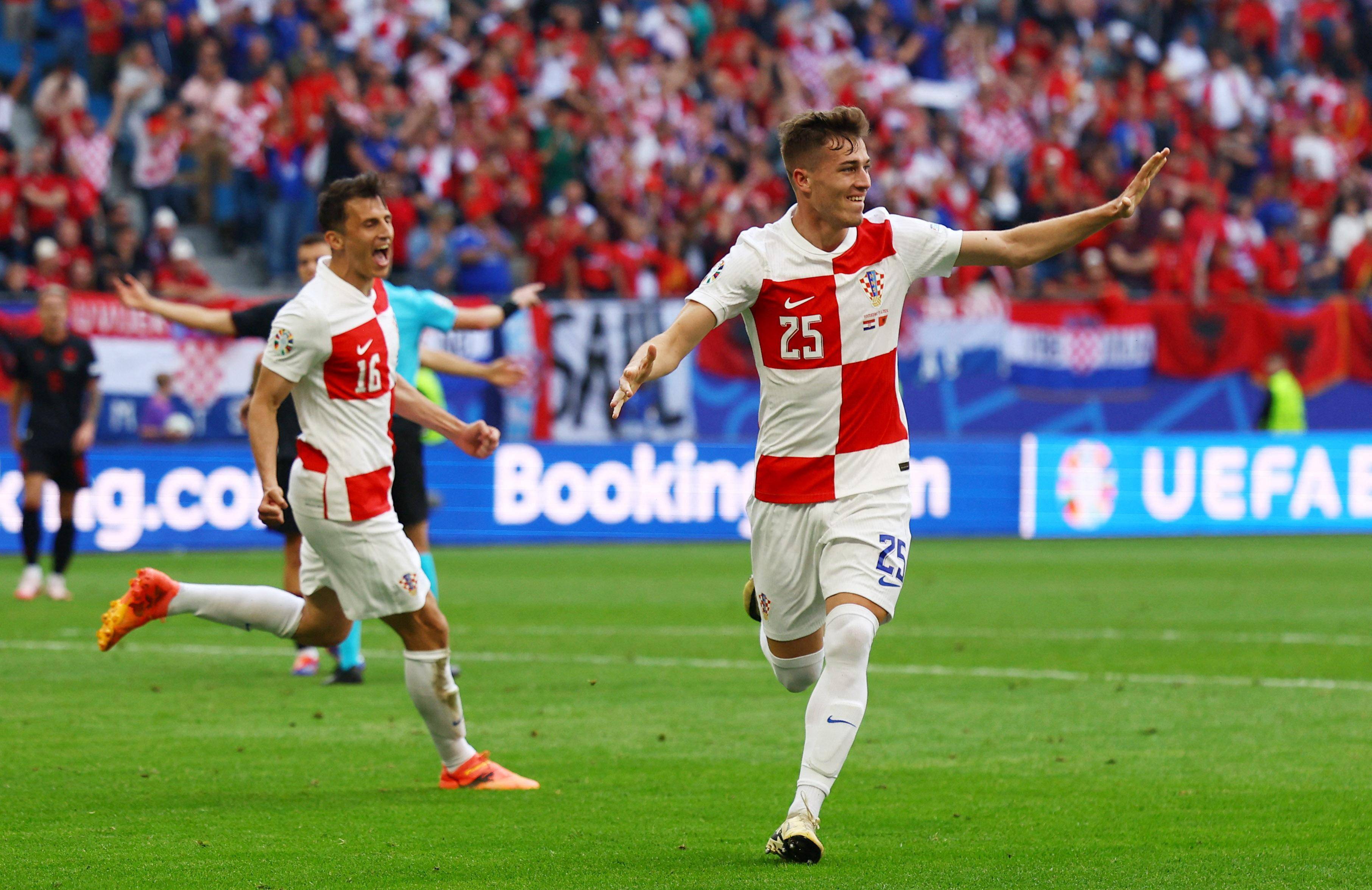 克罗地亚队在比赛中展现实力 克罗地亚队在比赛中展现实力