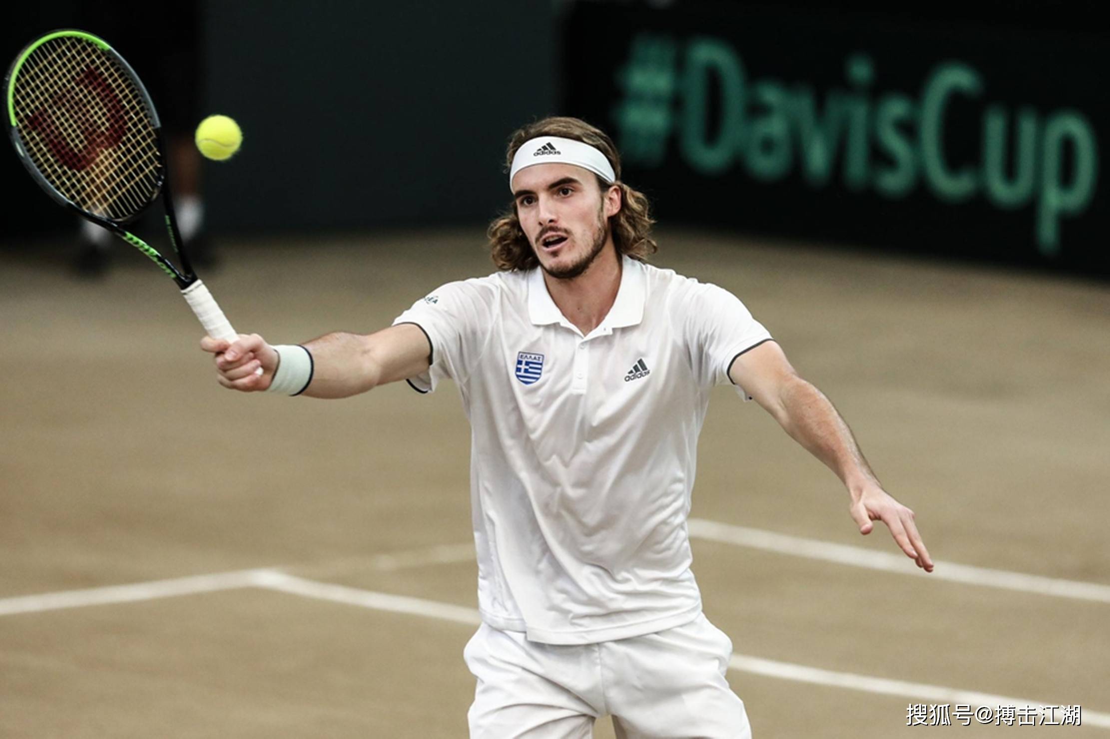 英国网球队轻取德国网球队，费德勒送出助攻的简单介绍